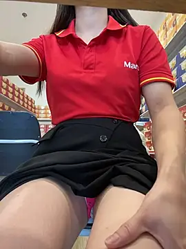 Sneaky_Cumshoot