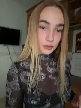 SugarDanger - show tits+slap naked nipples