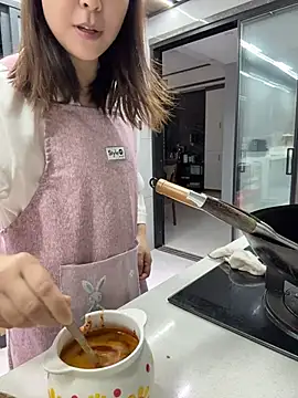 YaoYao8888 - 脱掉内衣直播2分钟