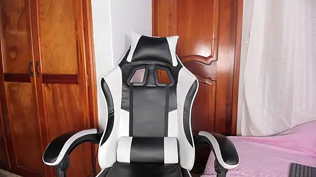 Liia_marin - fingering pussy