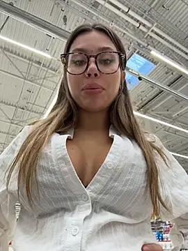 Jucie_Boom - RISKY BOOB FLASH IN MALL🥵😱
