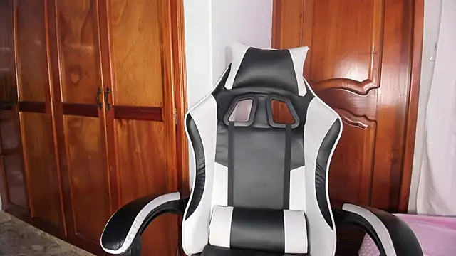 Liia_marin - fingering pussy