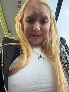 Elfi_InPublic