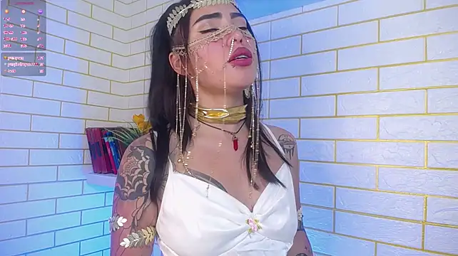 Raven_Blue_ - Show me your tits + pinch your nipples