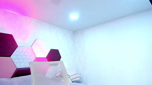 ArielleWilde - Ride dildo+ control toy 3 min