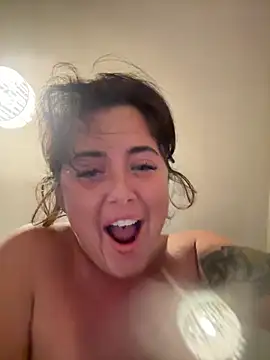 Poisonivyxoxx - BEND OVER RUB ASS😛
