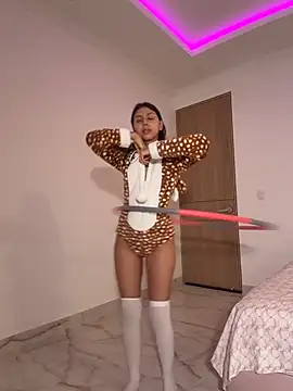 MissBecka_ - lets see that tail, little deer
