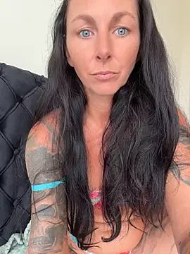 Mel-Mia - Booty Shake + 10 Slaps - LT Hot pic