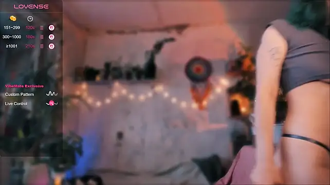 Alisahug - tease bush