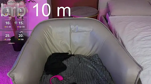 VelvetDolll - insert the anal plug