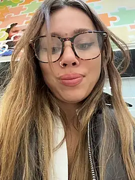 Jucie_Boom - RISKY BOOB FLASH IN MALL🥵😱