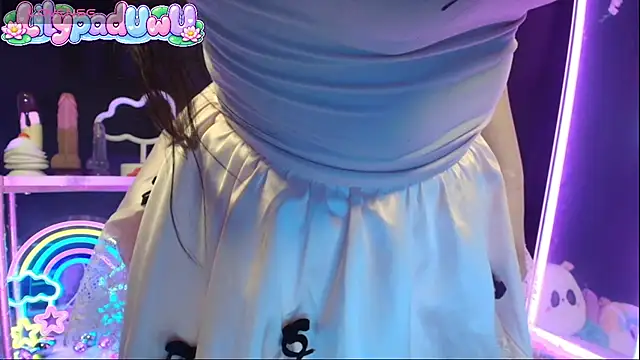 LilypadUwU - Lush In 🖤ྀིྀི
