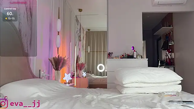 Eva_JJ