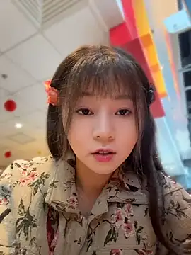 Bingbing6699 - 路边露全胸性感揉胸