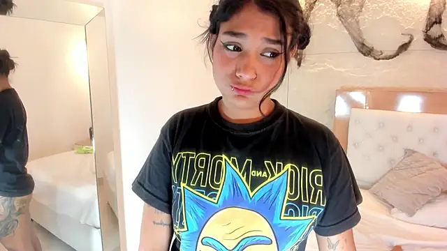 NINAMARTINS - Help me fuck my pussy+make me squirt 🥵