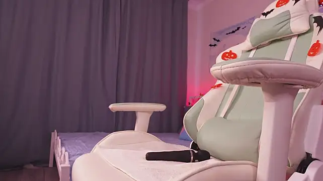 Zoe_Vee - DRAGON DILDO RIDING