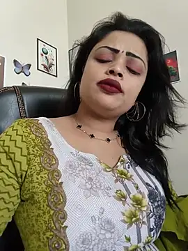 Pinky-2 - Oiling My Sexy Pussy Hole