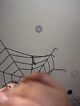 IvonneOwen - BIG SQUIRT ON YOUR FACE