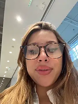 Jucie_Boom - RISKY BOOB FLASH IN MALL🥵😱