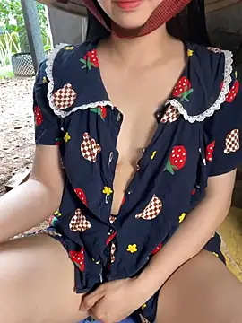 Sbdcjw_surimmmo1037 - Make the baby happy.