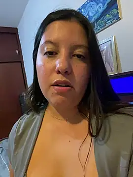 MissJudi_Novva - Quitar blusa