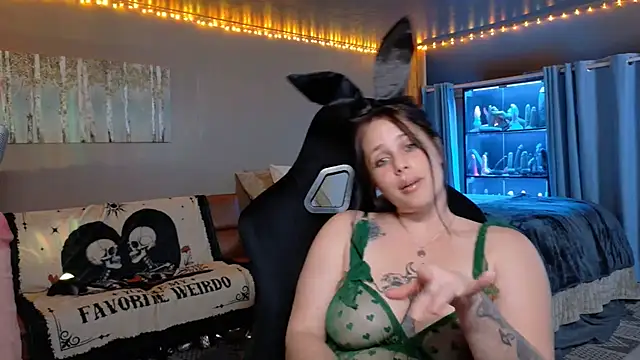 Mavismable - full cum show