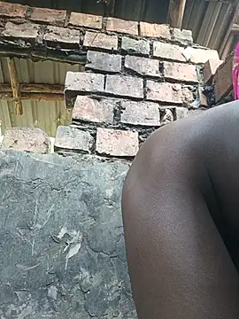 Pretty_Barbie0 - Fucking banana in ass