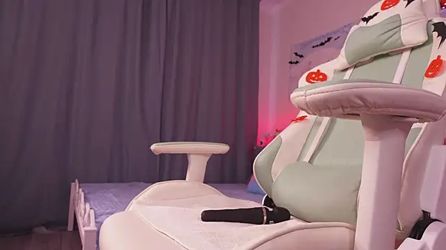 Zoe_Vee - DRAGON DILDO RIDING