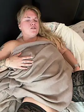 Jolina_Juice - 🧡✨ Show Boobs & Play 🍒