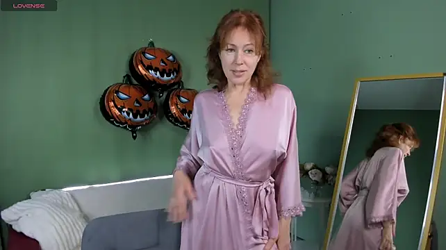 LeticiaRomano - caress the beautiful neck
