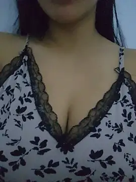 Lunix18 - Quitar blusa 💋