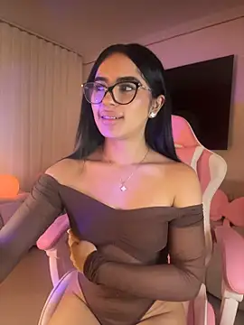Emily-14 - sexy dance