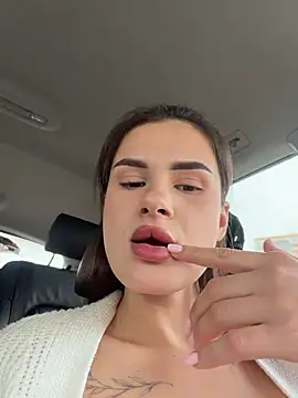 MiraReach - Sit on face + 3 fingers in pussy 🐈