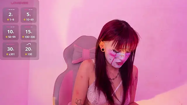 Gemma_honey - naked me and oil in titis