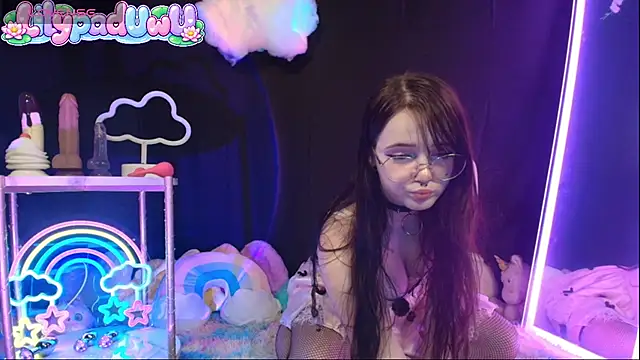 LilypadUwU - Lush In 🖤ྀིྀི