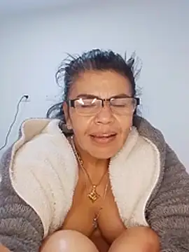 Jennifer_squirt1 - Tres Deseos