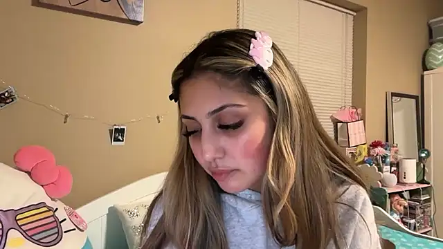 Badbihdani18 - Titty Flash!! 🍒