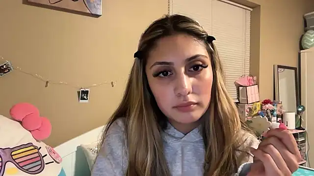 Badbihdani18 - Titty Flash!! 🍒