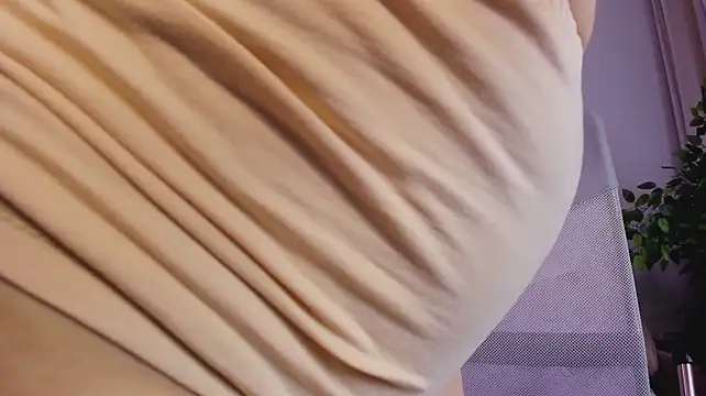 WowwGirl - Pull down shoerts and slap ass hard