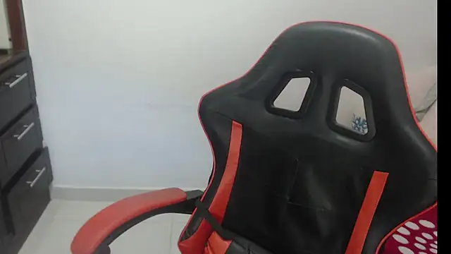 Emily_sexxx - make me wet? pussy play with you!!