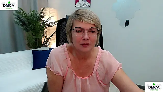 Pion_01 - Can I borrow your kiss tonight?