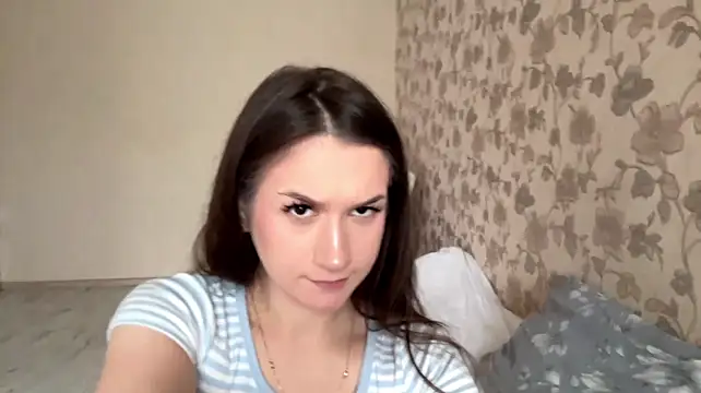 Emilylovetokens - suck my finger