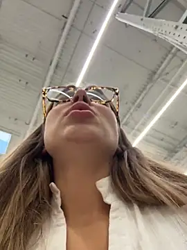 Jucie_Boom - RISKY PUSSY FINGERING IN FITROOM😱😱😱😱