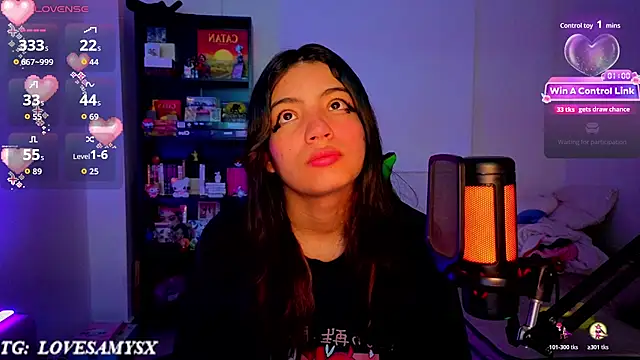 Lovelyamyy - TEASING YOUR WITH MY ASS + OIL👾