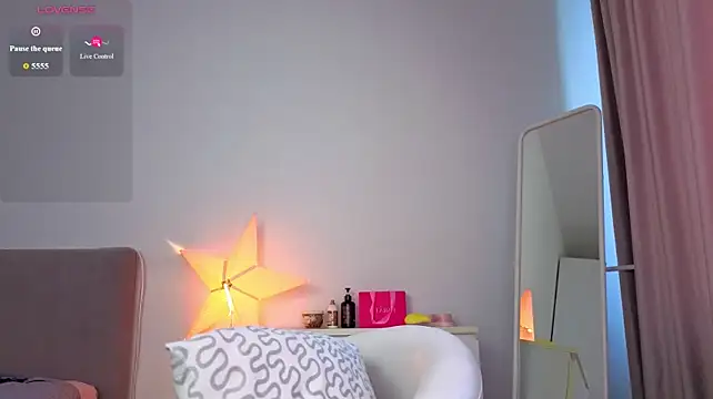 SmolCutie - GET FULLY NAKED