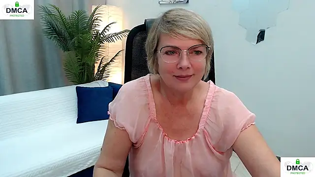 Pion_01 - Can I borrow your kiss tonight?