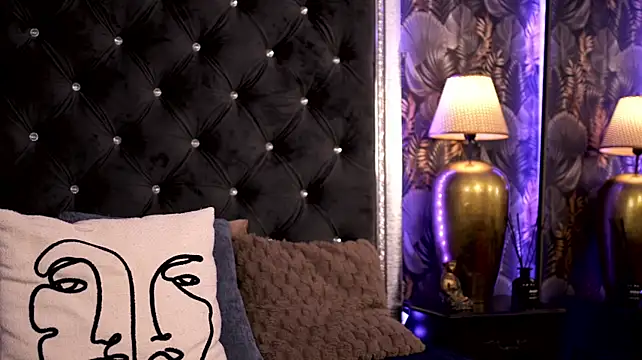 CelesteNoirre - Lets start with a SEXXY Striptease Show