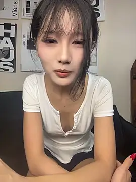 Xiaoxiao1001 - 戴项圈戴口球的小母狗