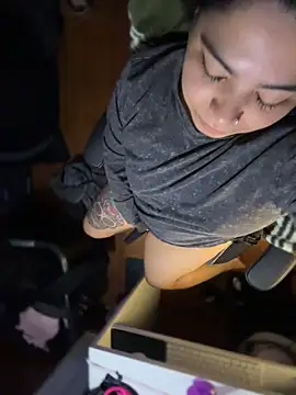 Kimmiakiss22 - Lick Dildo Clean
