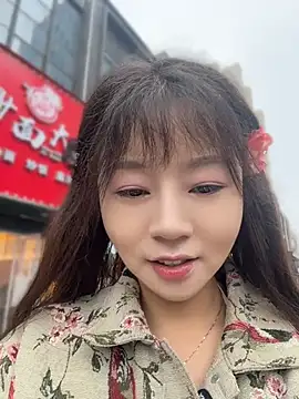 Bingbing6699 - 路边露全胸性感揉胸